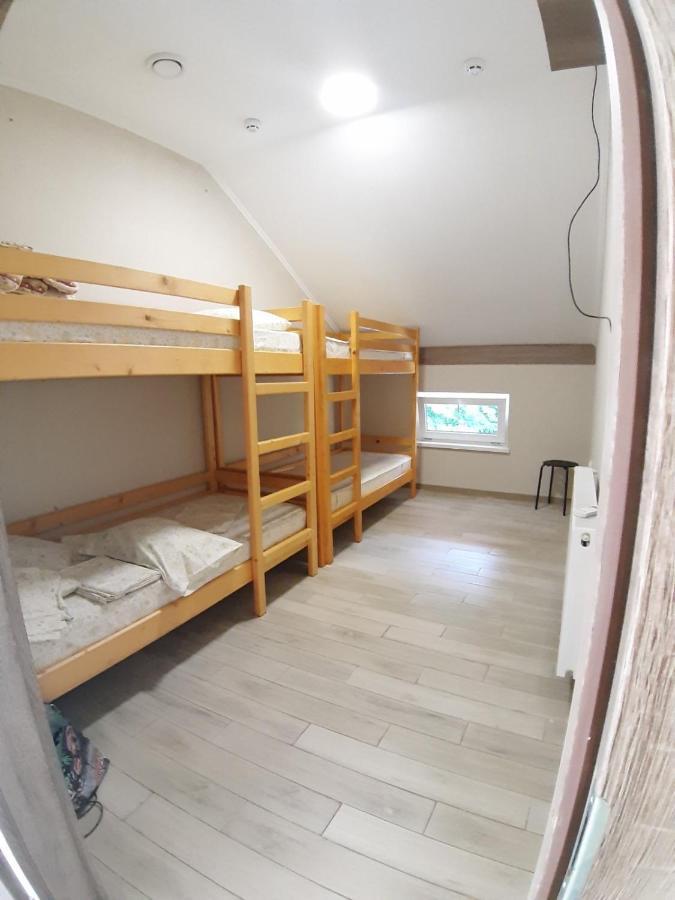 Hostel U Pottera Tsjernivtsi Eksteriør bilde
