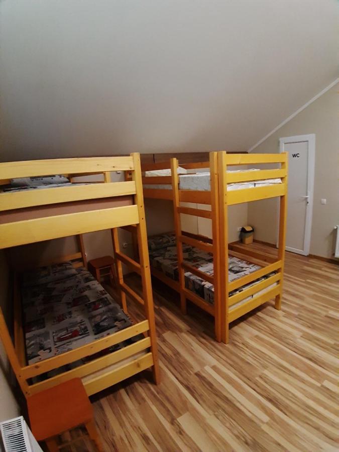 Hostel U Pottera Tsjernivtsi Eksteriør bilde
