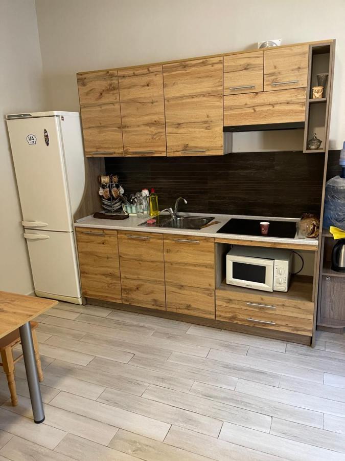 Hostel U Pottera Tsjernivtsi Eksteriør bilde